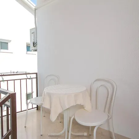 Apartment 516a