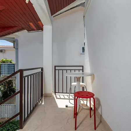 516a Apartment *