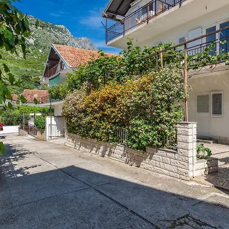 516a Apartmán *